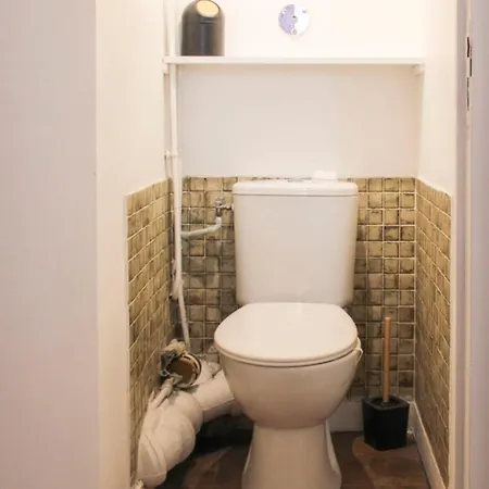 Appartamento Bright And Practical Love Nest In Paris's Heart